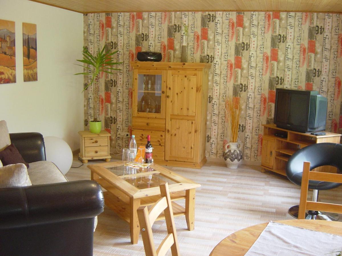 Haus Am Wald Lejlighed Hillscheid Eksteriør billede